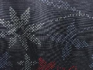 アンティーク　草花模様織り出し本場泥大島紬着物